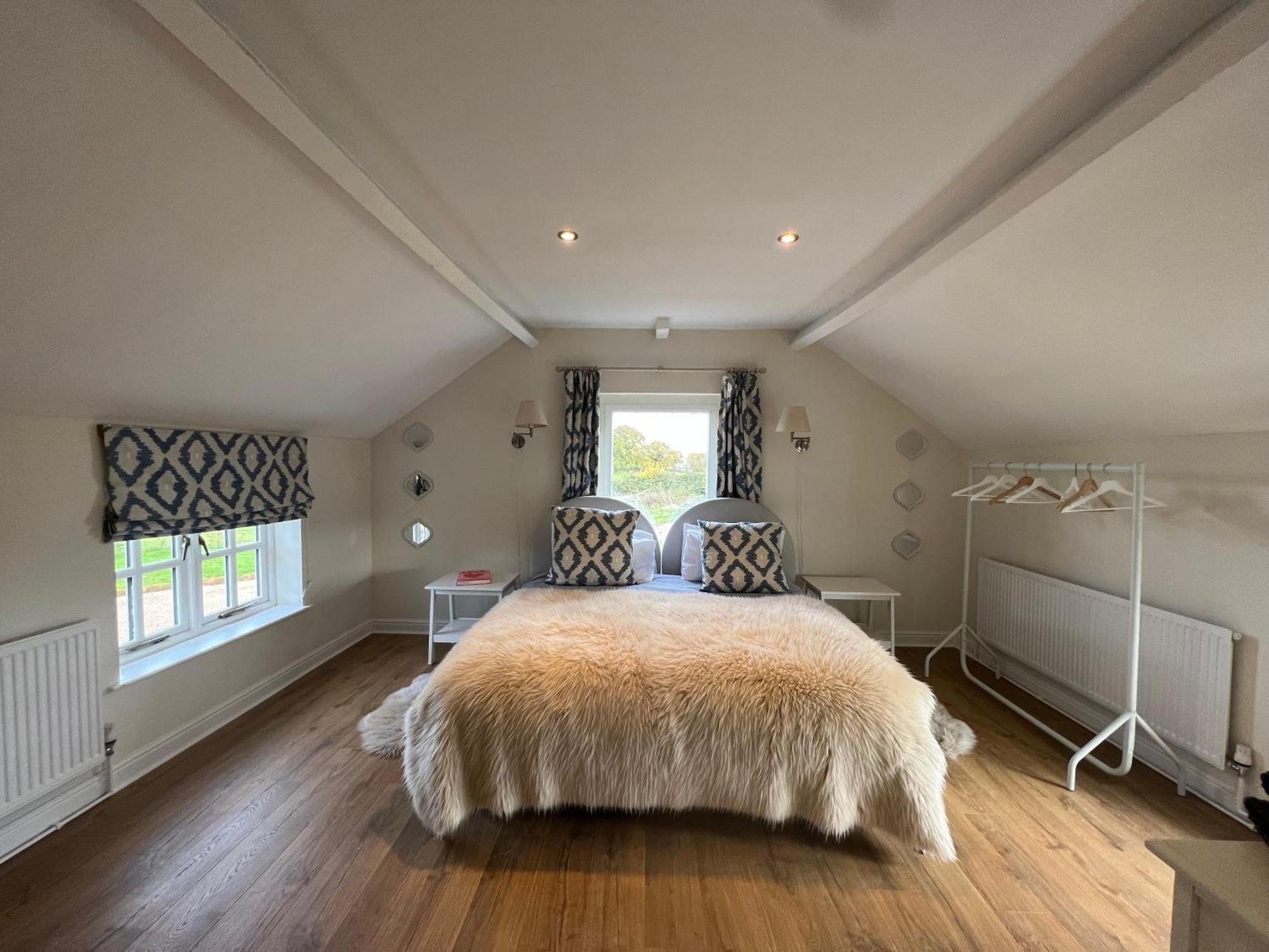 Luxury Homely Open-plan Barn With Log Burner & Games Holiday home *